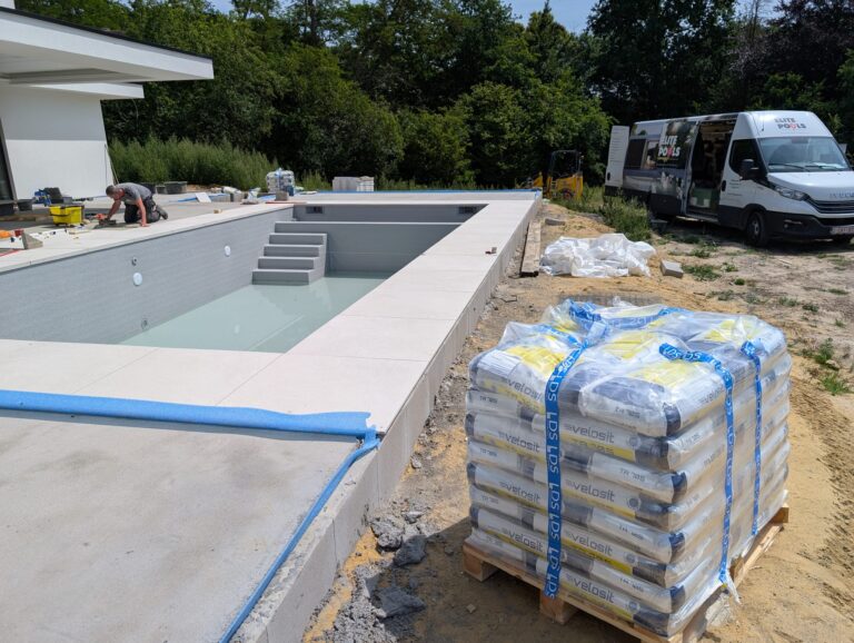LDS TA 705 : Colle à carrelage C2 TE S1 idéale pour l’extérieur et les carreaux de grand format, à coller directement sur une chape LDS ExcellChape, sans tapis de découplage