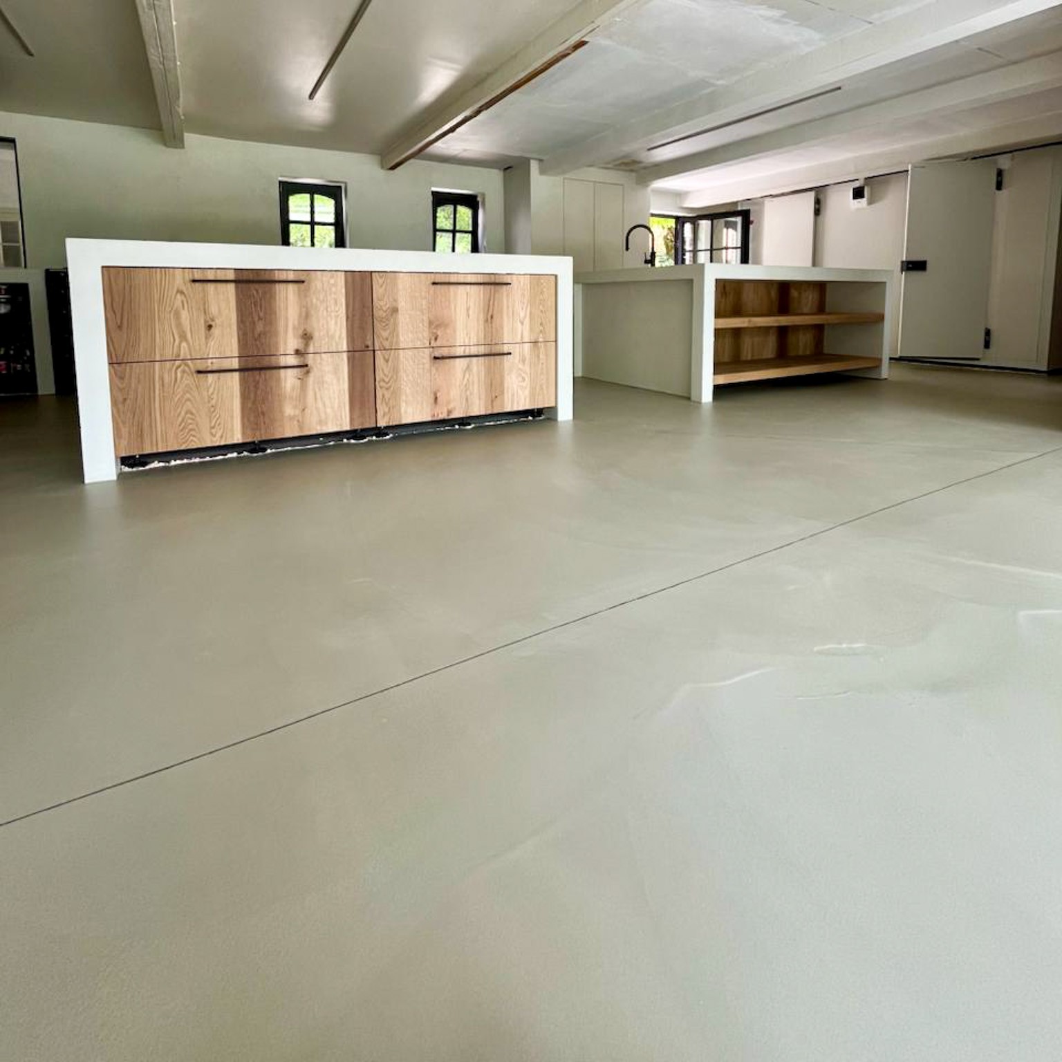 LDS Topcoat M12 P ter bescherming van SL 502 minerale gietvloer
